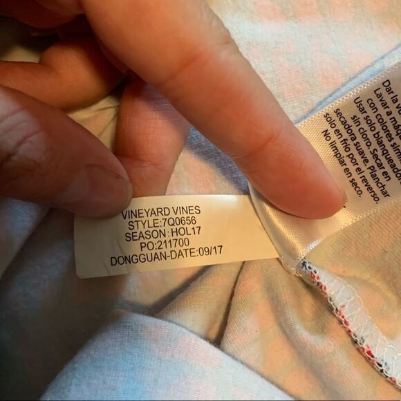 Vineyard Vines logo patterned dress. Girls size 14. - Picture 4 of 10